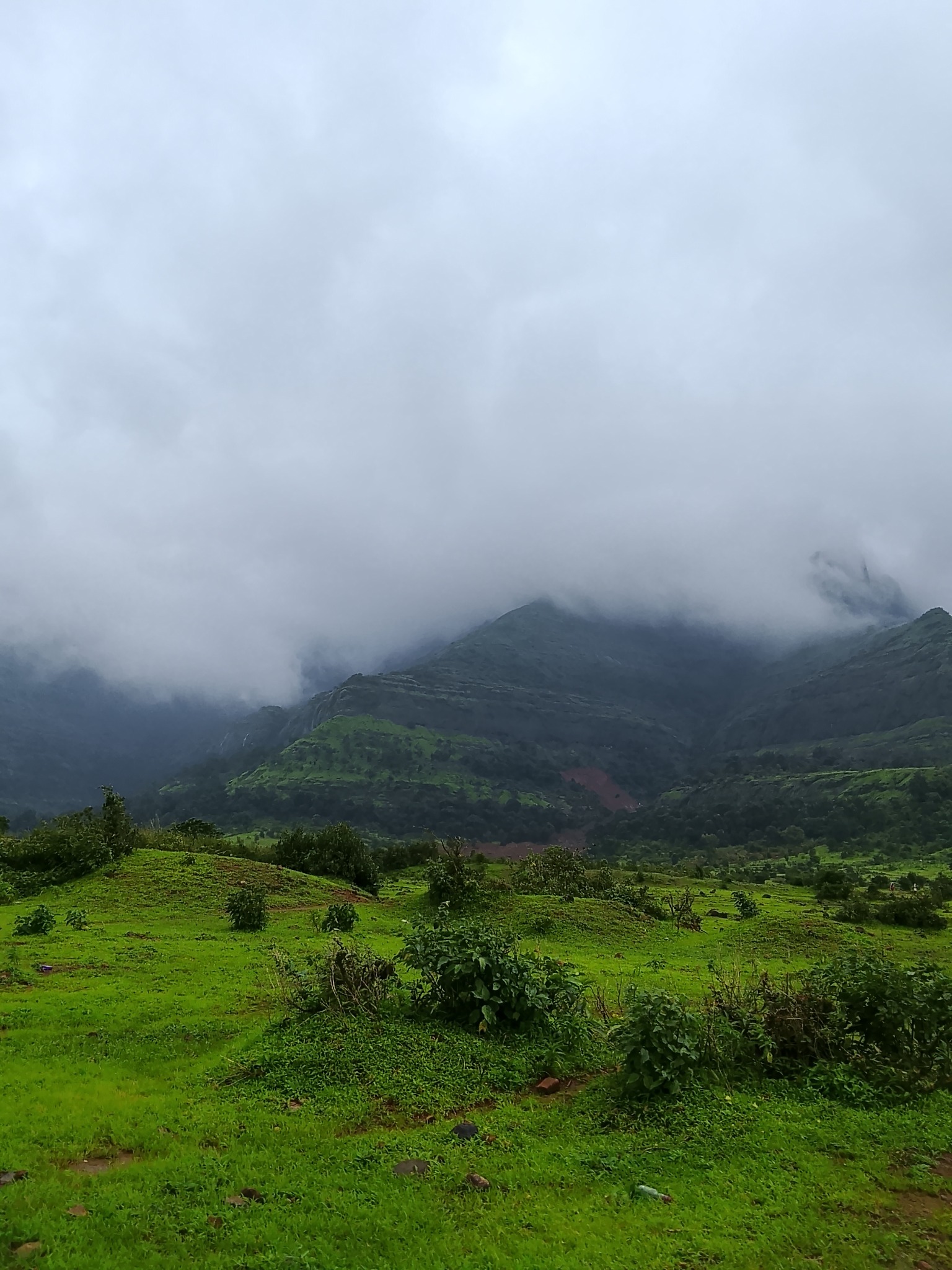 Green mountain landscape near Hilora